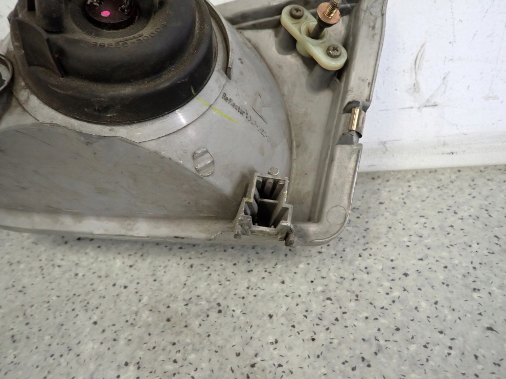 TOYOTA STARLET EP 90 96-99 REFLEKTOR PRAWY LAMPA PRZEDNIA PRAWA 9/9