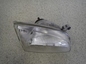 TOYOTA STARLET EP 90 96-99 REFLEKTOR PRAWY LAMPA PRZEDNIA PRAWA 6/9 MINIATURA