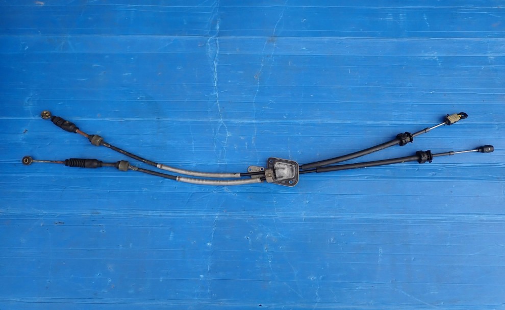 TOYOTA AVENSIS T25 2.2 D4D 06-08 LINKI ZMIANY BIEGÓW 3/6