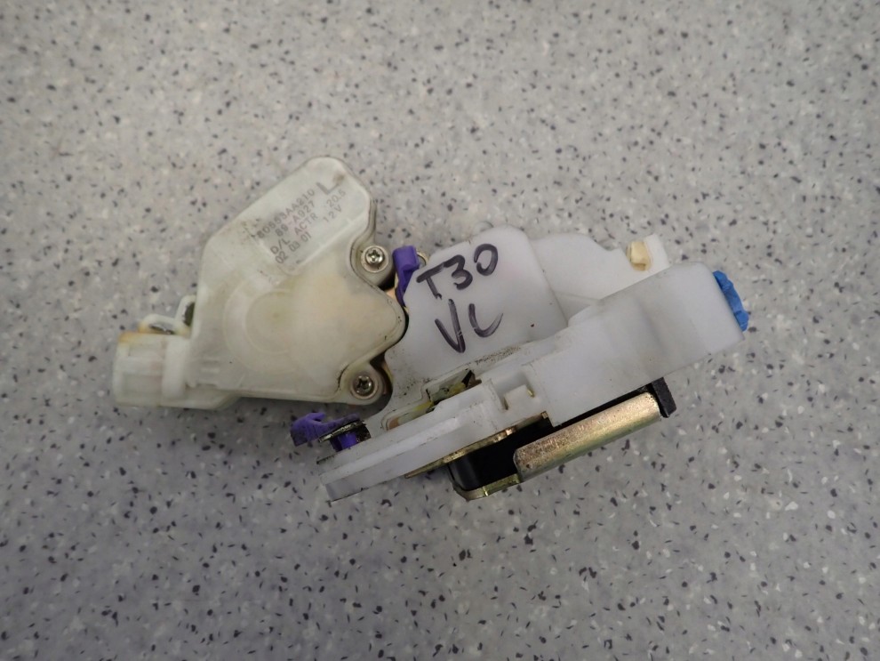 NISSAN XTRAIL T30 01-06 ZAMEK PRZEDNI LEWY 1/5