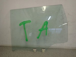 NISSAN XTRAIL T30 01- SZYBA DRZWI TYLNA LEWA