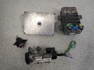 HONDA CIVIC UFO VIII 1.4 06-11 ZESTAW STARTOWY KOMPUTER STACYJKA 6/6 MINIATURA