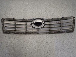 TOYOTA AVENSIS T25 03 - 05 ATRAPA KRATA WLOTU POWIETRZA 1C0 7/11 MINIATURA