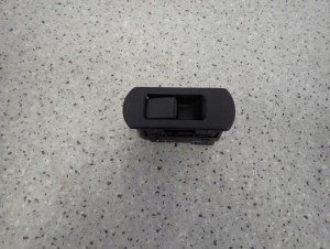 MAZDA 5 MAZDA5 05-10 PRZEŁĄCZNIK SZYBY PRAWY 1/6 MINIATURA