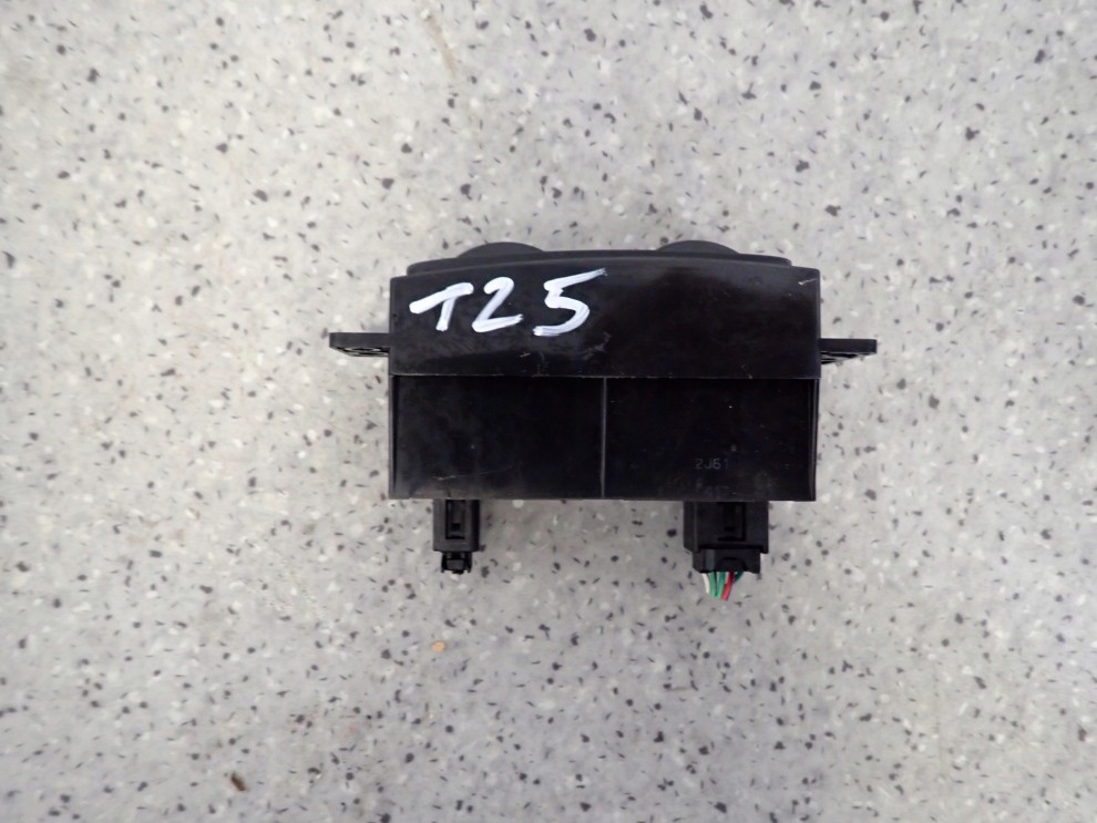 TOYOTA AVENSIS T25 03- WŁĄCZNIK GRZANIA FOTELI 4/6