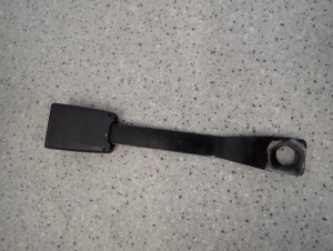 SUZUKI ALTO NISSAN PIXO 09- ZAPINKA PASA PRZEDNIA PRAWA 1/8 MINIATURA