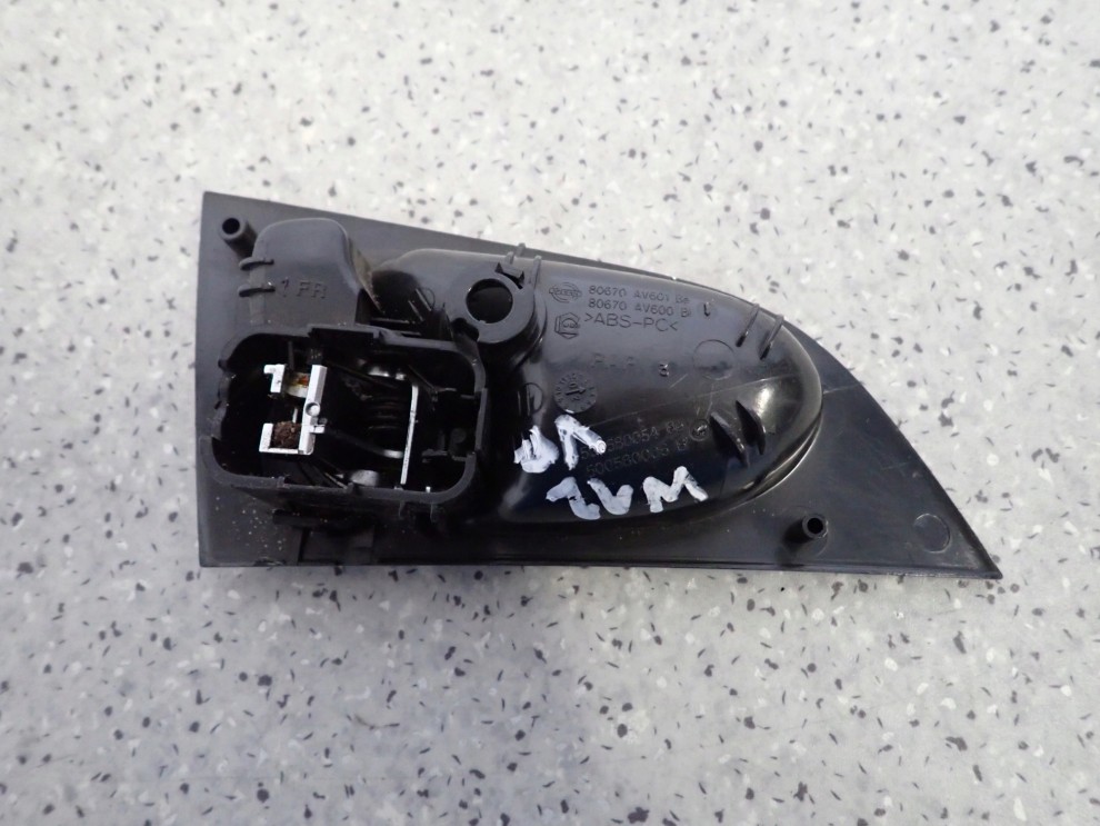 NISSAN PRIMERA P12 02-04 KLAMKA WEWNĘTRZNA PRZEDNIA PRAWA 2/2