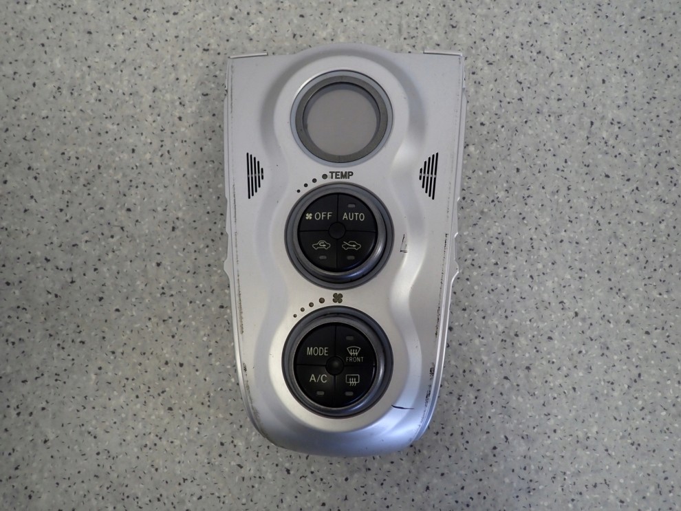 TOYOTA YARIS II 06-09 PANEL STEROWANIA NAWIEWEM 1/6