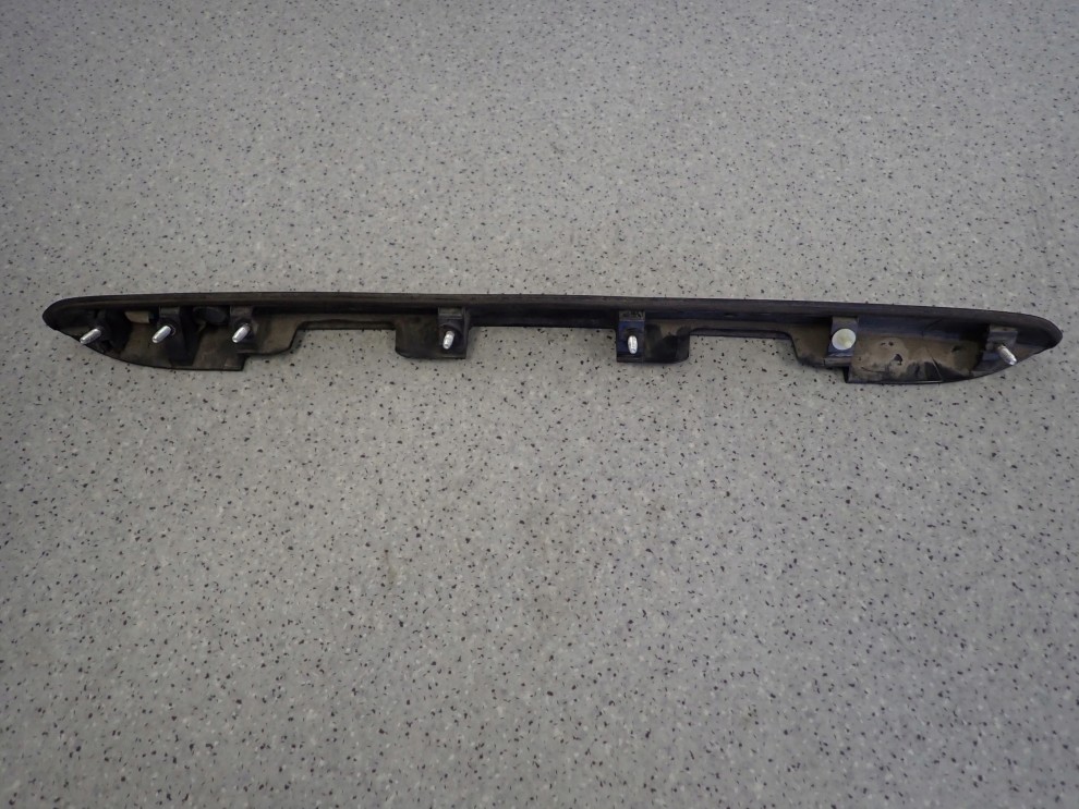 TOYOTA COROLLA E12 HB 02- LISTWA KLAPY TYLNEJ BLENDA 2/3