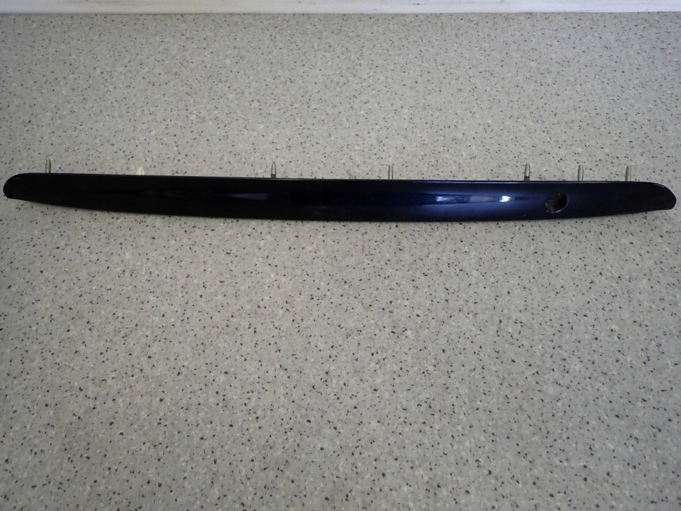 TOYOTA COROLLA E12 HB 02- LISTWA KLAPY TYLNEJ BLENDA 1/4