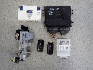 SUZUKI SX4 06-12 1.6i JP ZESTAW STARTOWY KOMPUTER STACYJKA 33910-75KC2 1/4 MINIATURA