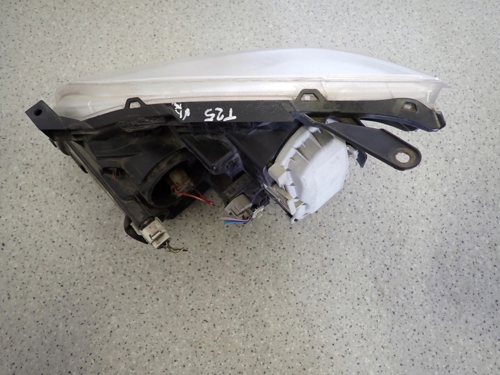 TOYOTA AVENSIS T25 03-05 REFLEKTOR LAMPA PRZEDNIA PRAWA 10/13