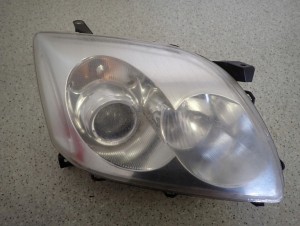 TOYOTA AVENSIS T25 03-05 REFLEKTOR LAMPA PRZEDNIA PRAWA 1/13 MINIATURA