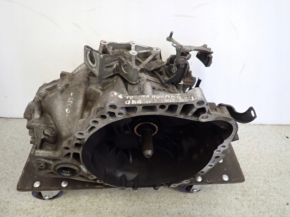 AVENSIS T25 COROLLA VERSO 2.0 2.2 D4D 126KM SKRZYNIA BIEGÓW MANUALNA 6 BIEG 1/10