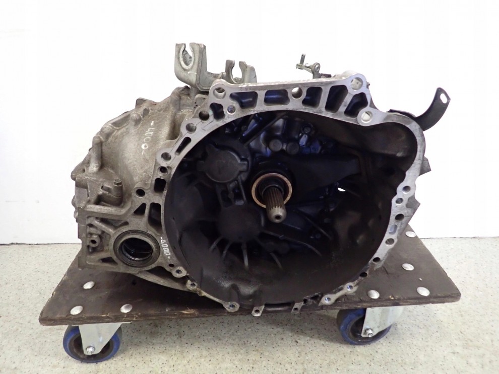 AVENSIS T25 COROLLA VERSO 2.0 2.2 D4D 126KM SKRZYNIA BIEGÓW MANUALNA 6 BIEG 2/10