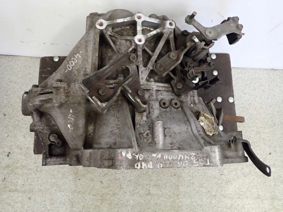 AVENSIS T25 COROLLA VERSO 2.0 2.2 D4D 126KM SKRZYNIA BIEGÓW MANUALNA 6 BIEG 3/10