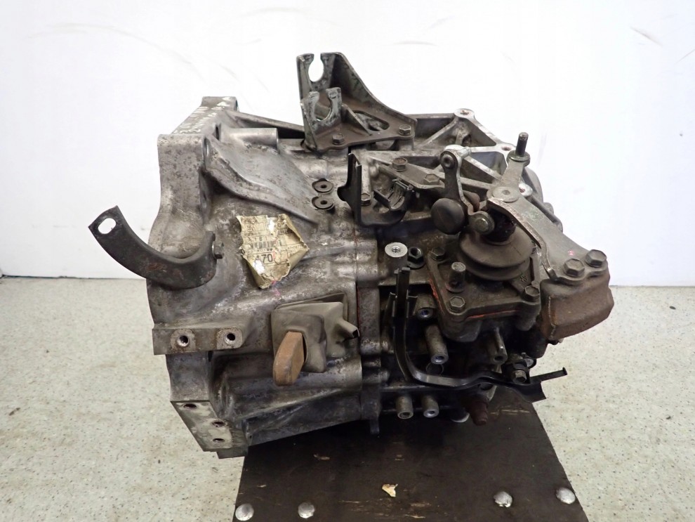 AVENSIS T25 COROLLA VERSO 2.0 2.2 D4D 126KM SKRZYNIA BIEGÓW MANUALNA 6 BIEG 9/10