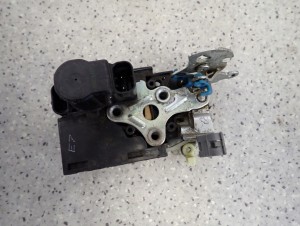 CHEVROLET AVEO T250 07- ZAMEK DRZWI PRZEDNI PRAWY 2 PINY 4/5 MINIATURA