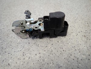 CHEVROLET AVEO T250 07- ZAMEK DRZWI PRZEDNI PRAWY 2 PINY 5/5 MINIATURA