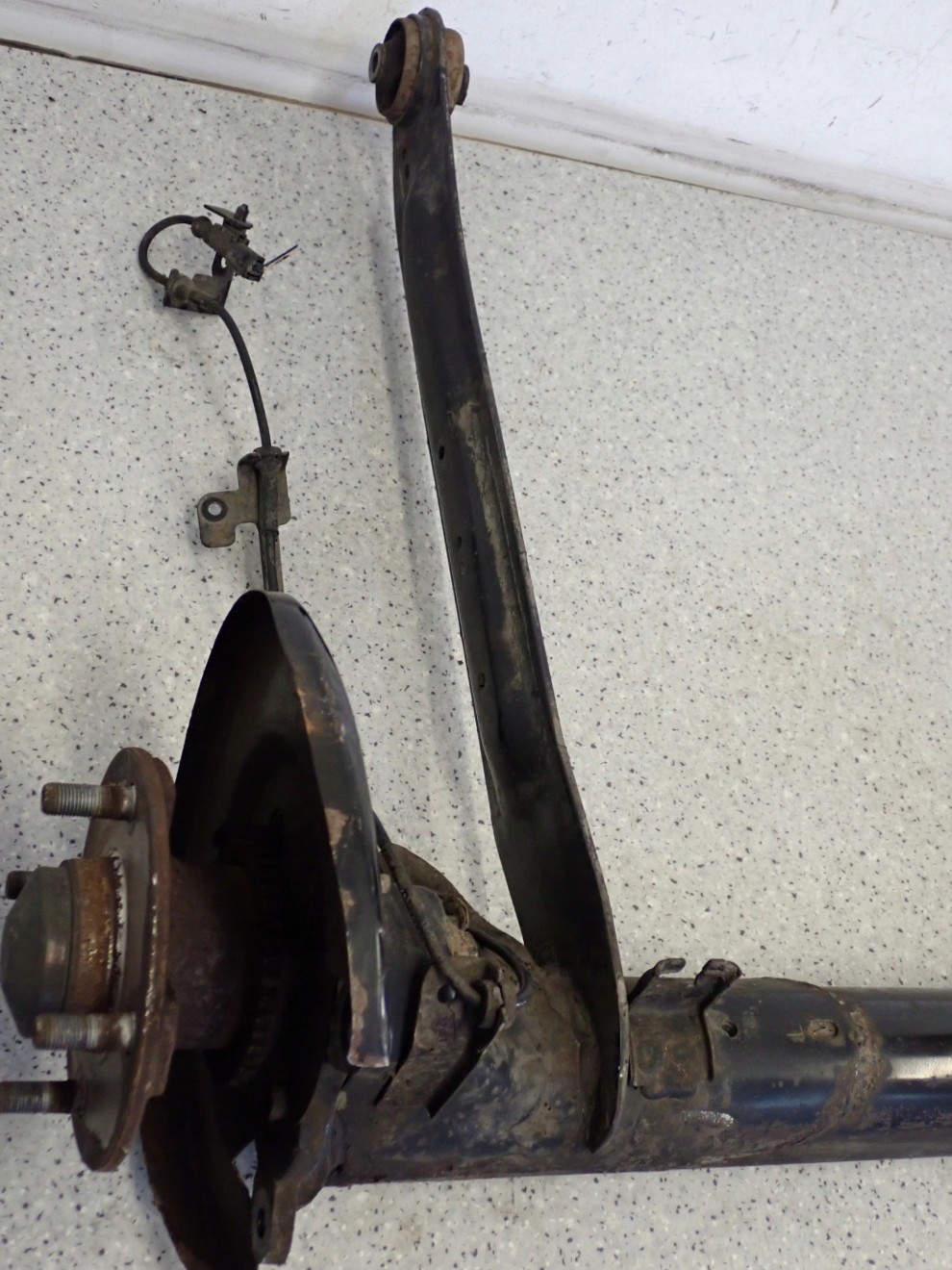 NISSAN ALMERA N16 00-06 BELKA ZAWIESZENIA TYŁ 6/8