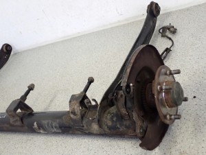 NISSAN ALMERA N16 00-06 BELKA ZAWIESZENIA TYŁ 2/8 MINIATURA