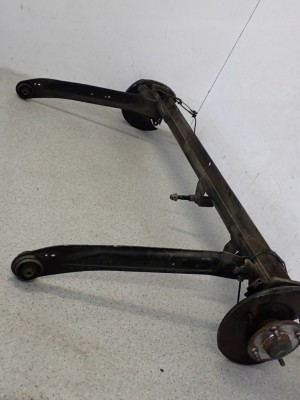 NISSAN ALMERA N16 00-06 BELKA ZAWIESZENIA TYŁ 7/8 MINIATURA