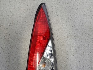 TOYOTA YARIS VERSO 03-05 LAMPA TYLNA PRAWA EUROPA 3/7 MINIATURA