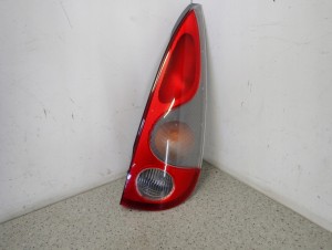 TOYOTA YARIS VERSO 00 - 02 LAMPA PRAWA TYŁ EUROPA