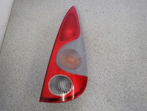 TOYOTA YARIS VERSO 00 - 02 LAMPA PRAWA TYŁ EUROPA 2/4 MINIATURA