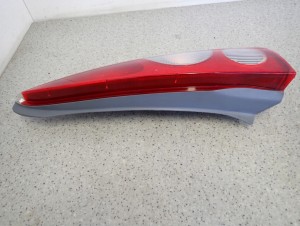 TOYOTA YARIS VERSO 00 - 02 LAMPA PRAWA TYŁ EUROPA 4/4 MINIATURA