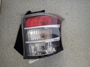 TOYOTA IQ 08-12 LAMPA TYLNA PRAWA TYŁ 4/5 MINIATURA