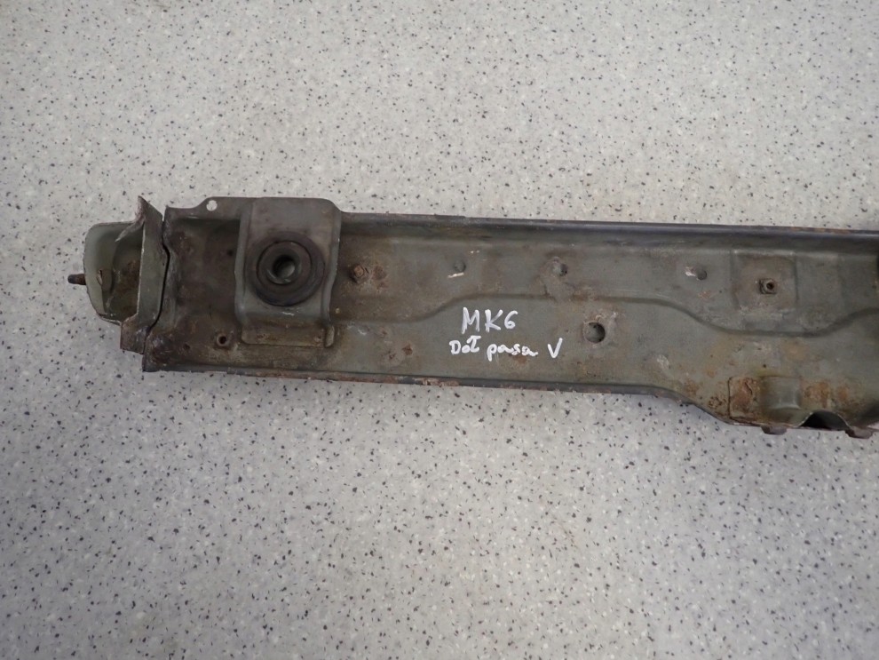 SUZUKI SWIFT III MK6 05-09 BELKA DOLNA PASA PRZEDNIEGO 2/6