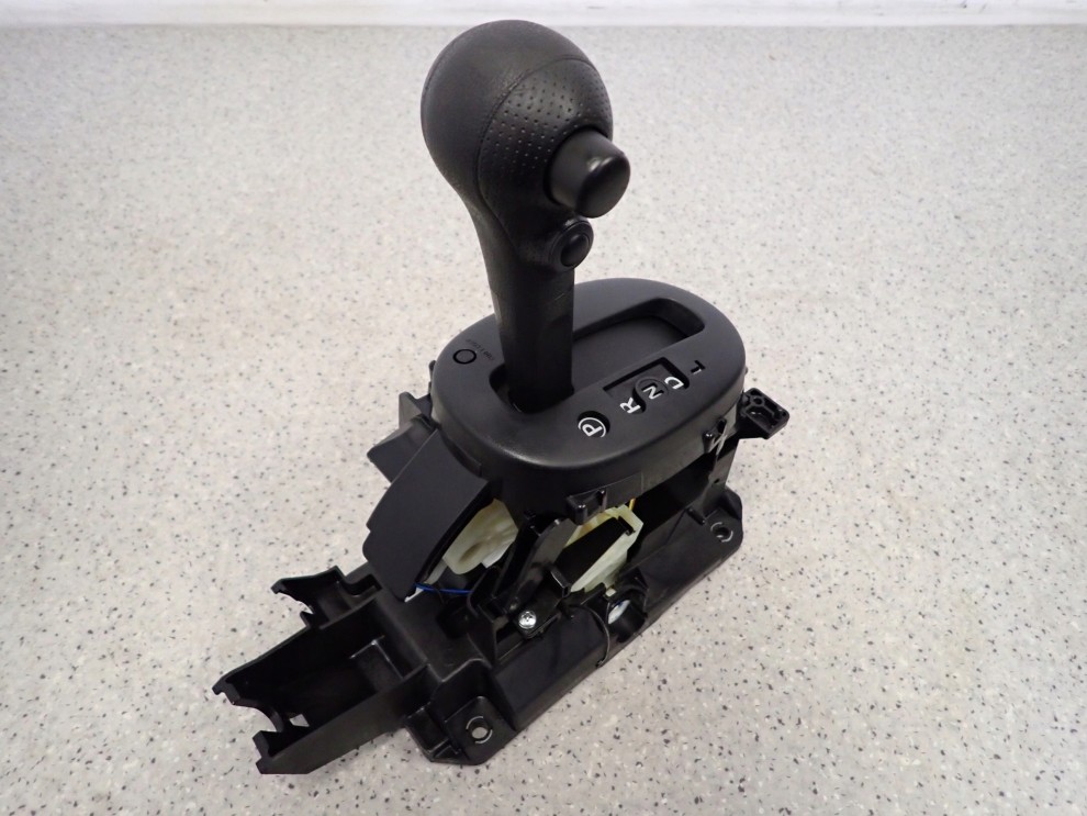 NISSAN MICRA K13 13- LEWAREK DŹWIGNIA ZMIANY BIEGÓW AUTOMAT 1/7