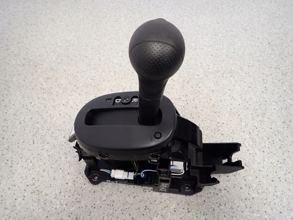 NISSAN MICRA K13 13- LEWAREK DŹWIGNIA ZMIANY BIEGÓW AUTOMAT 5/7