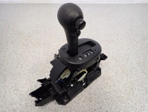 NISSAN MICRA K13 13- LEWAREK DŹWIGNIA ZMIANY BIEGÓW AUTOMAT