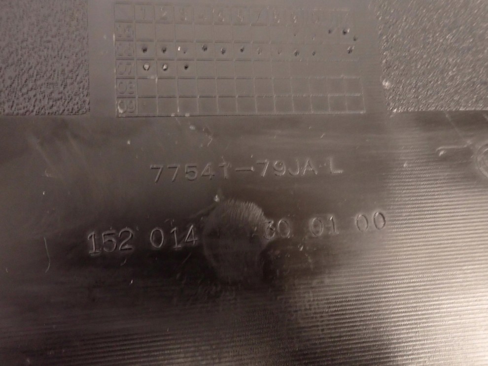 FIAT SEDICI 06-13 LISTWA DRZWI TYLNA LEWA 7/9