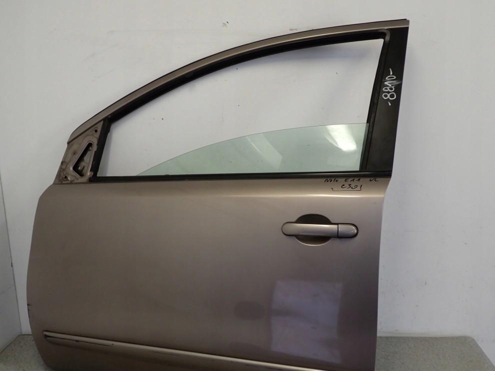 NISSAN NOTE E11 06-12 DRZWI PRZEDNIE LEWE C30 6/10