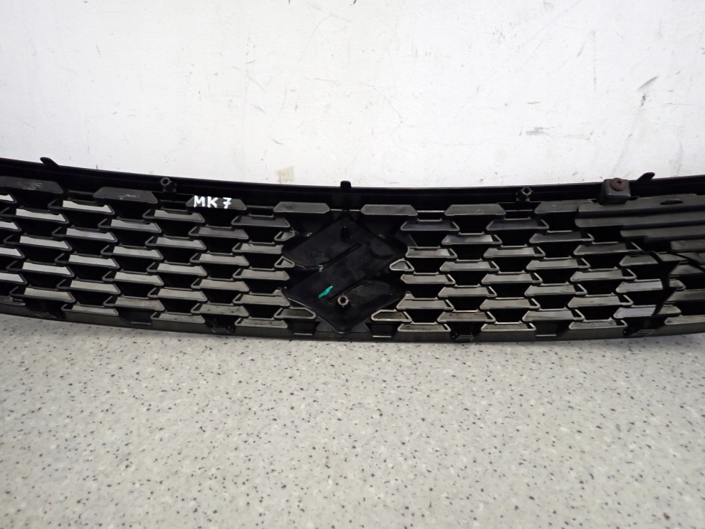 SUZUKI SWIFT IV MK7 ATRAPA CHŁODNICY KRATKA ORYGINAŁ 10/13