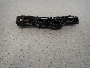 MITSUBISHI COLT 5 DRZWI 04-13 ŚLIZG ZDERZAKA TYLNY LEWY 3/4 MINIATURA