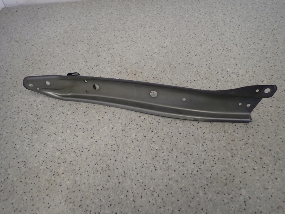 SUZUKI SWIFT MK7 10- WSPORNIK OKULAR PASA PRZEDNIEGO LEWY 8/9