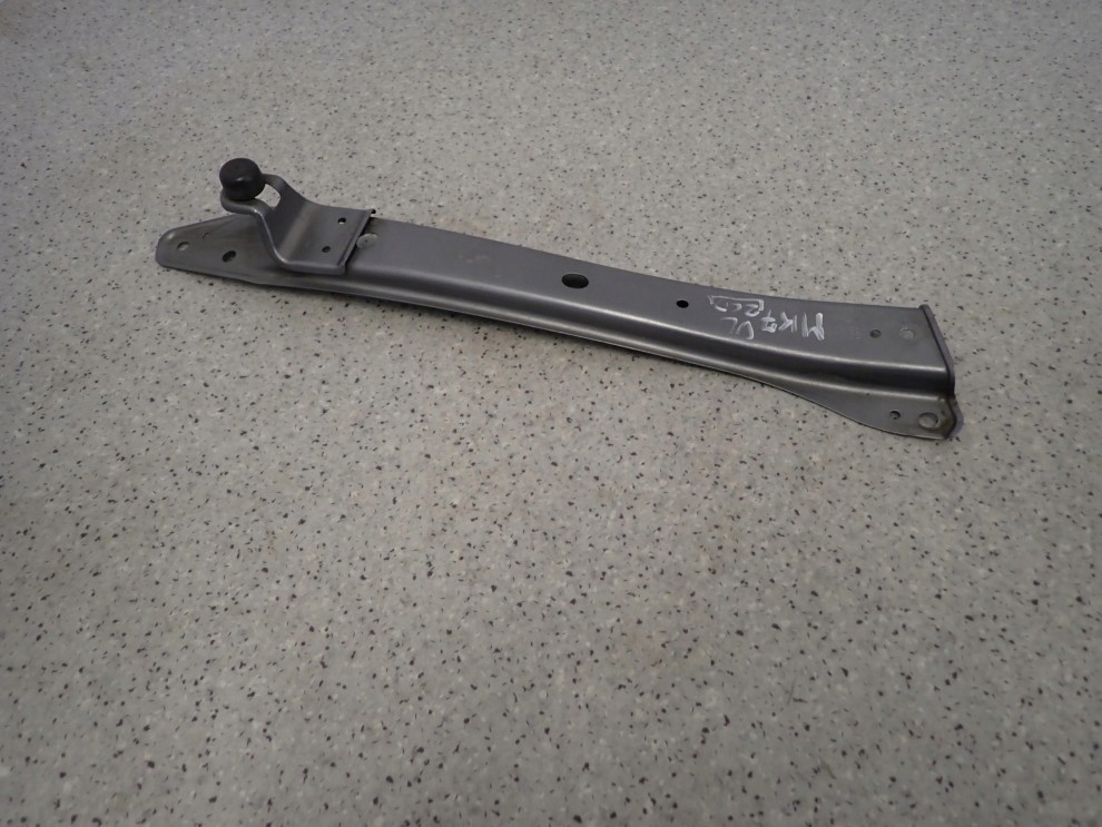 SUZUKI SWIFT MK7 10- WSPORNIK OKULAR PASA PRZEDNIEGO LEWY 9/9