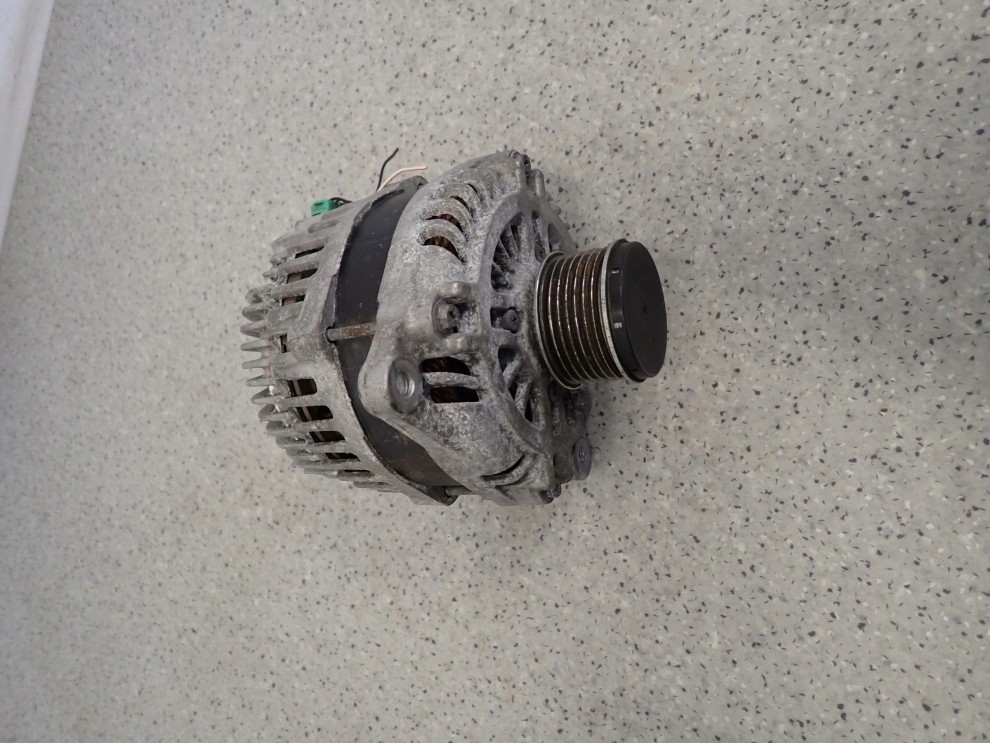 SUBARU FORESTER IMPREZA LEGACY EE20Z 2.0 DIESEL ALTERNATOR 23700-AA640 3/7