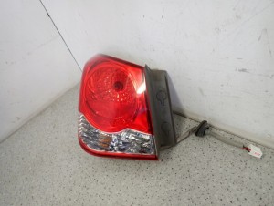 CHEVROLET CRUZE SEDAN 4D 08-12 LAMPA TYLNA LEWA EUROPA 3/6 MINIATURA