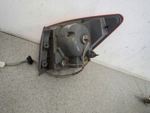 CHEVROLET CRUZE SEDAN 4D 08-12 LAMPA TYLNA LEWA EUROPA 6/6 MINIATURA