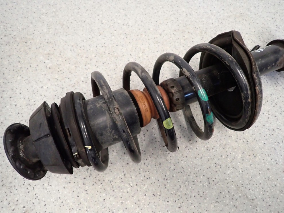 LACETTI NUBIRA 1.6 BENZYNA 03-10 AMORTYZATOR PRZEDNI PRAWY 2/4