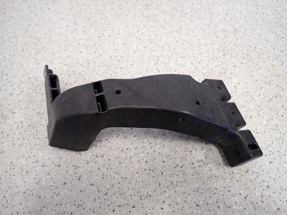 HYUNDAI i40 11-18 ŚLIZG MOCOWANIE REFLEKTORA OKULAR WSPORNIK PRZEDNI PRAWY 2/4