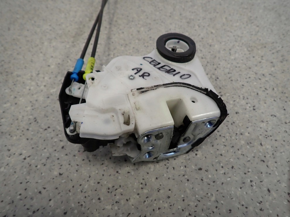 SUZUKI CELERIO 14-19 ZAMEK DRZWI TYLNY PRAWY 3/4