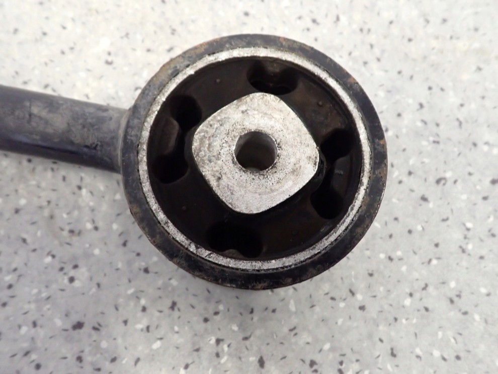 MITSUBISHI COLT 04-12 1.5 DIESEL PODUSZKA SILNIKA TYLNA 2/3