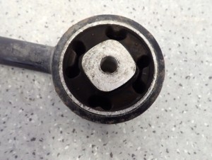 MITSUBISHI COLT 04-12 1.5 DIESEL PODUSZKA SILNIKA TYLNA 2/3 MINIATURA