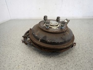 SUZUKI SWIFT TS 07-09 PIASTA BĘBEN HAMULCOWY TYLNY LEWY 4/8 MINIATURA